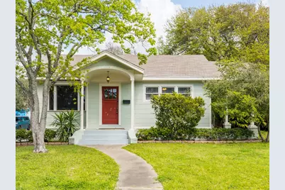 4528 Ave R 1/2, Galveston, TX 77551 - Photo 1
