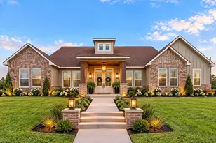 201 Shetland Ct, Angleton, TX 77515 - Photo 2