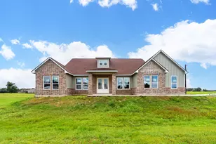 201 Shetland Ct, Angleton, TX 77515 - Photo 1