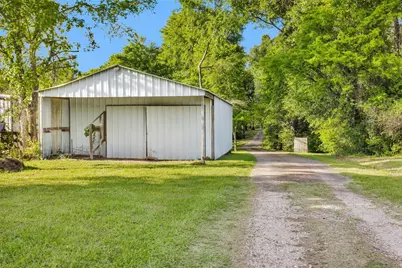 13250 Fm 830, Willis, TX 77318 - Photo 10