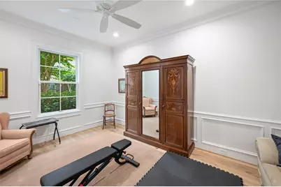 1235 Wynden Oaks Garden Drive, Houston, TX 77056 - Photo 16