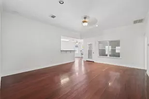 11 Clara Barton Ln, Galveston, TX 77551 - Photo 4