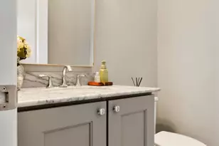 306 W Saulnier St, Houston, TX 77019 - Photo 30