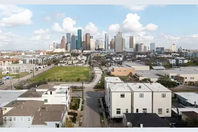 306 W Saulnier Street, Houston, TX 77019 - Photo 44