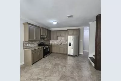 617 E 39th Street #A, Houston, TX 77022 - Photo 6