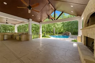 2042 Darby Ln, Fresno, TX 77545 - Photo 12