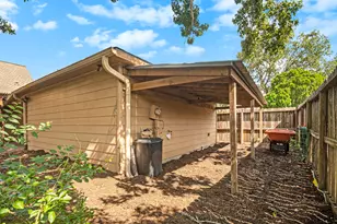 302 W Lochnell Dr, Houston, TX 77062 - Photo 28