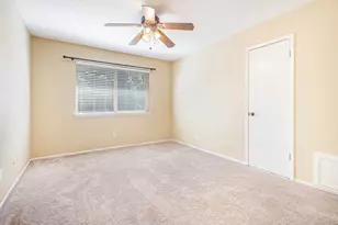 302 W Lochnell Dr, Houston, TX 77062 - Photo 22