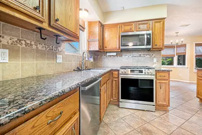 302 W Lochnell Drive, Houston, TX 77062 - Photo 10