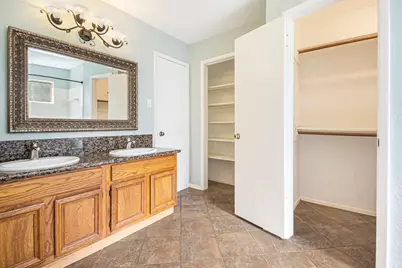 302 W Lochnell Drive, Houston, TX 77062 - Photo 18