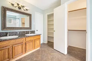 302 W Lochnell Dr, Houston, TX 77062 - Photo 18