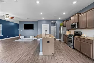 4207 W Bayou Maison Circle, Dickinson, TX 77539 - Photo 12