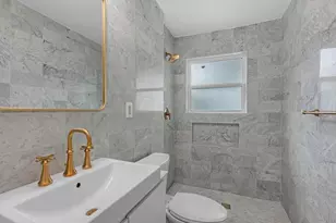 9011 Kerrwood Ln, Houston, TX 77080 - Photo 12
