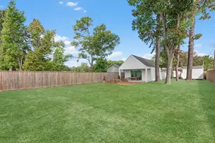 9011 Kerrwood Ln, Houston, TX 77080 - Photo 20