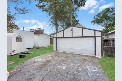 9011 Kerrwood Lane, Houston, TX 77080 - Photo 18