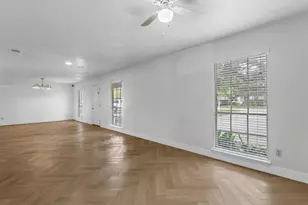 9011 Kerrwood Ln, Houston, TX 77080 - Photo 8