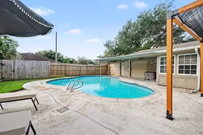 2010 Tanglebriar Lane, Dickinson, TX 77539 - Photo 16