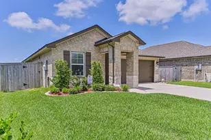 10409 Deussen Ln, Texas City, TX 77591 - Photo 2