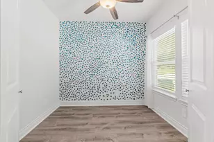 719 Cherokee Dr, Montgomery, TX 77316 - Photo 4