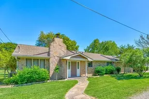 31 Clearview St, Point Blank, TX 77364 - Photo 1