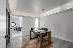 1703 Droxford Dr, Houston, TX 77008 - Photo 16