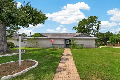 1703 Droxford Drive, Houston, TX 77008 - Photo 1