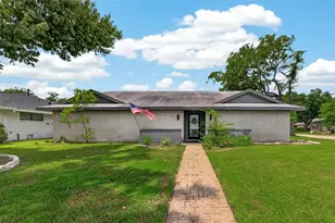 1703 Droxford Dr, Houston, TX 77008 - Photo 2