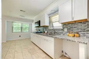 2314 Goodrich St, Pearland, TX 77581 - Photo 12