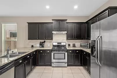 3058 Hawthorne Glen Lane, Dickinson, TX 77539 - Photo 8