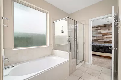 3058 Hawthorne Glen Lane, Dickinson, TX 77539 - Photo 10