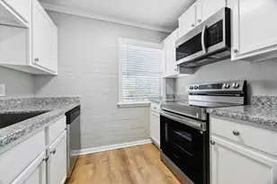 802 Stanford St, Houston, TX 77019 - Photo 8
