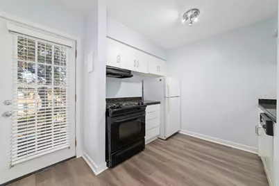 3300 Yorktown Street #26, Houston, TX 77056 - Photo 12