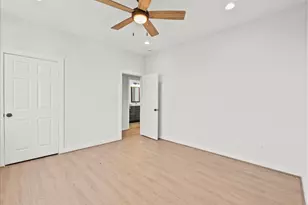 1910 Bayou Shore Dr, Galveston, TX 77551 - Photo 24