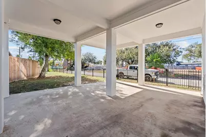 1910 Bayou Shore Drive, Galveston, TX 77551 - Photo 32