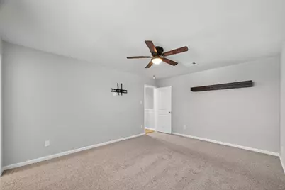 718 Harvest Bluff Drive, Rosharon, TX 77583 - Photo 18