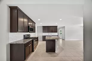 718 Harvest Bluff Dr, Rosharon, TX 77583 - Photo 8