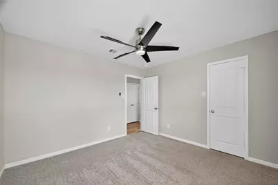 718 Harvest Bluff Drive, Rosharon, TX 77583 - Photo 22