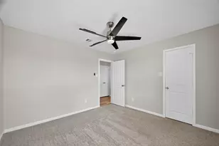 718 Harvest Bluff Dr, Rosharon, TX 77583 - Photo 22
