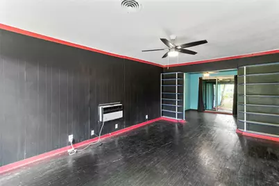 1318 W 5th Street, Freeport, TX 77541 - Photo 4