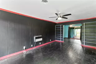 1318 W 5th St, Freeport, TX 77541 - Photo 4