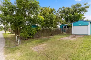 1318 W 5th St, Freeport, TX 77541 - Photo 2
