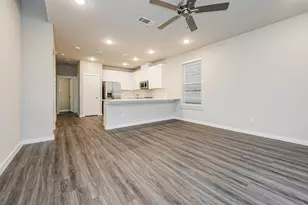 18624 Whimsic Aly, Shenandoah, TX 77385 - Photo 2