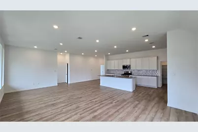 13423 Harbor Point Drive, Texas City, TX 77568 - Photo 2