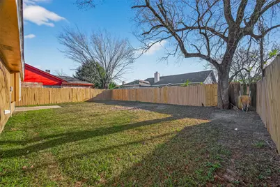8746 Parkway Forest Drive, Houston, TX 77044 - Photo 20
