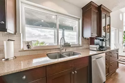 1335 Edwards Drive, Dickinson, TX 77539 - Photo 14