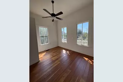 610 14th Street, Galveston, TX 77550 - Photo 4