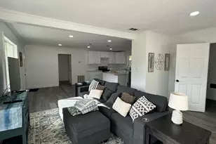 614 Fm 1406 Rd, Winnie, TX 77665 - Photo 6