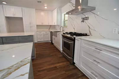 10511 Eddystone Drive, Houston, TX 77043 - Photo 8