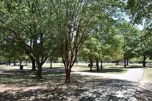 10511 Eddystone Dr, Houston, TX 77043 - Photo 32
