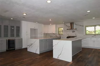 10511 Eddystone Drive, Houston, TX 77043 - Photo 4